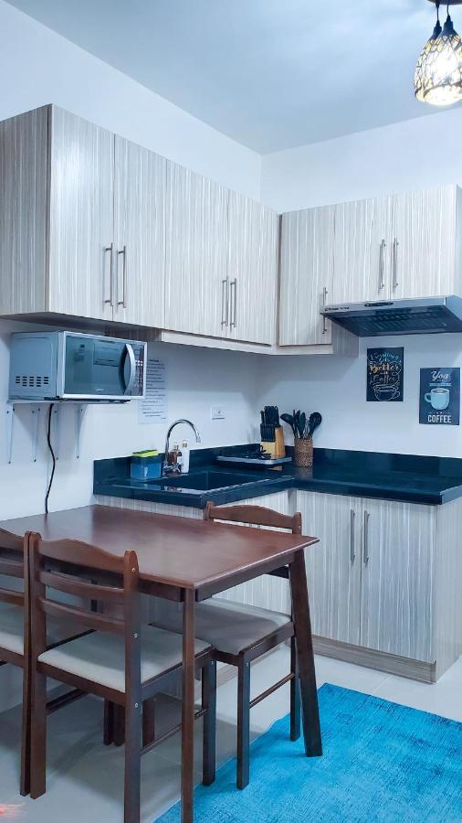 Homeist South Almond Drive Talisay  Exteriör bild